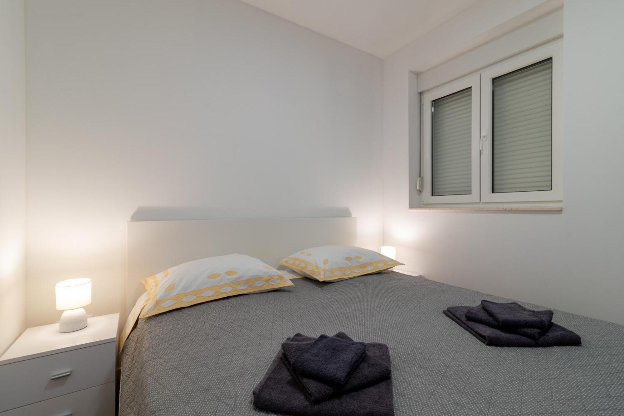 Apartman Dino Трогір Екстер'єр фото