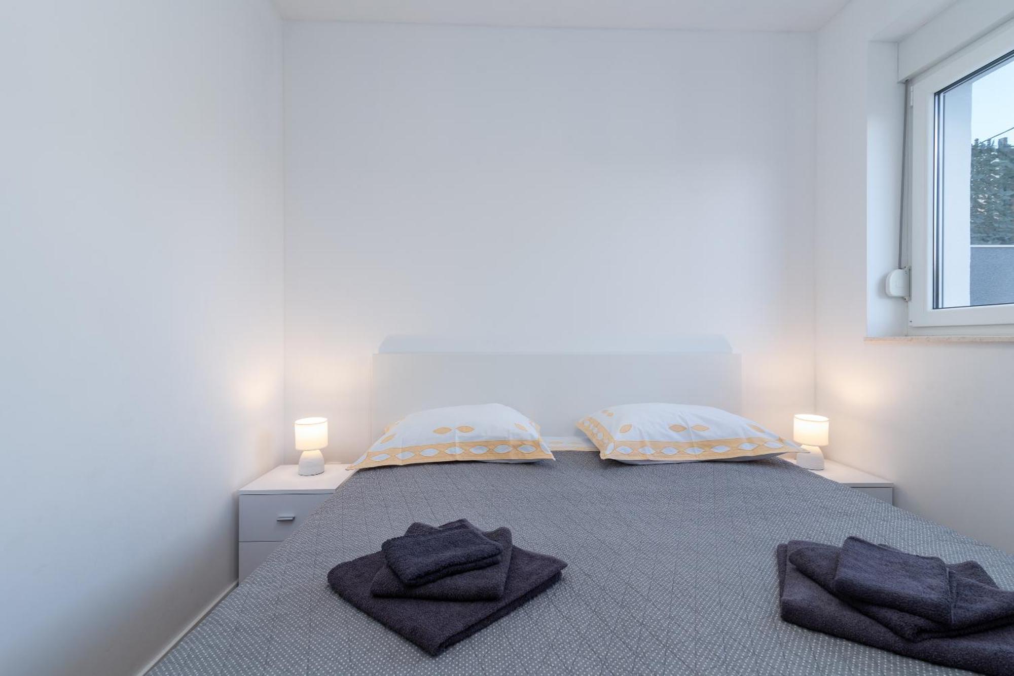 Apartman Dino Трогір Екстер'єр фото