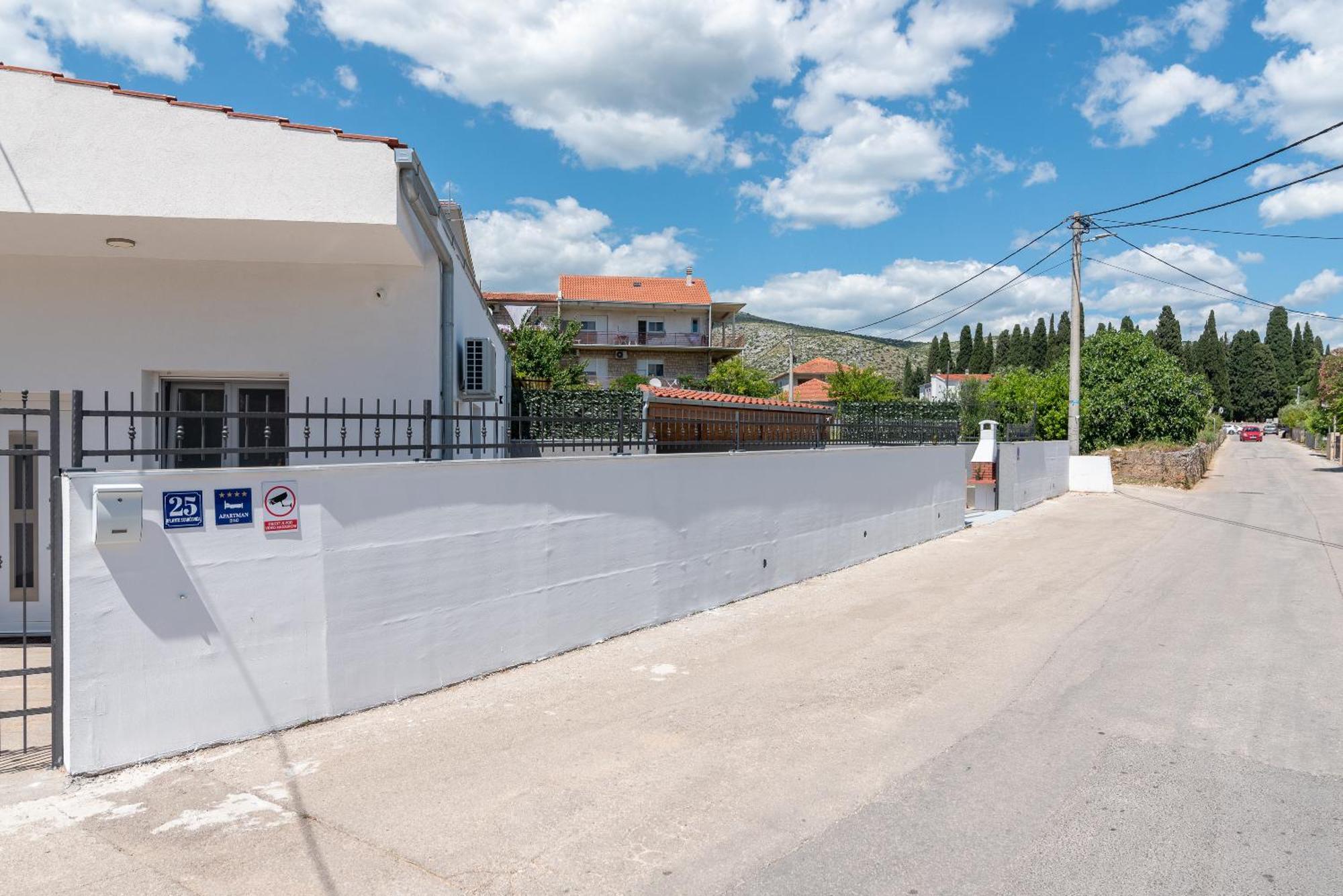 Apartman Dino Трогір Екстер'єр фото